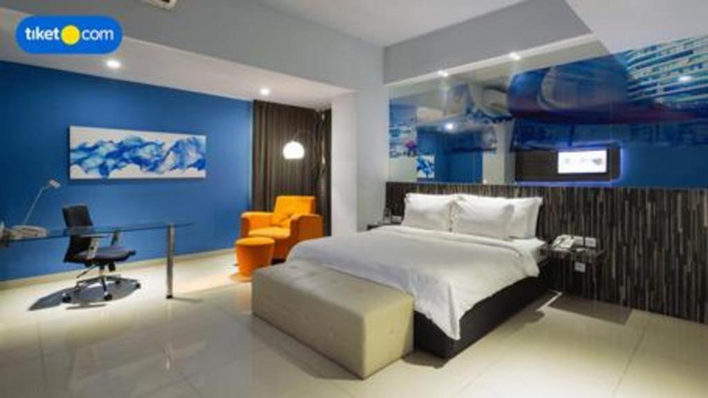G Suites Hotel By Amithya Surabaya Exterior photo